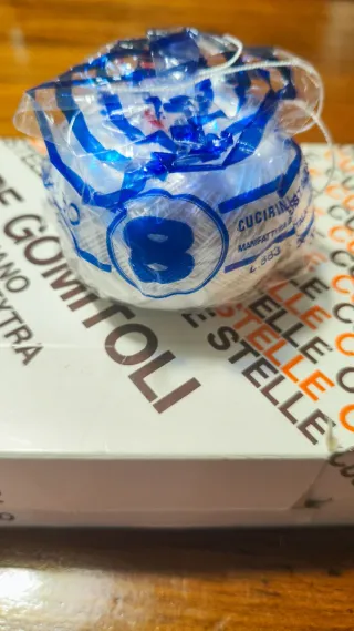 Confezione Gomitoli Cucirini Tre Gomitoli