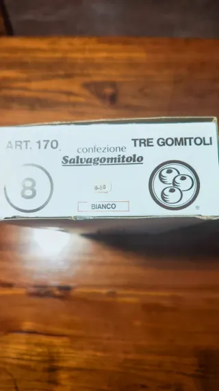 Confezione Gomitoli Cucirini Tre Gomitoli