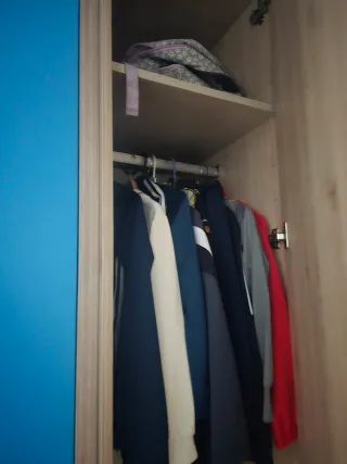 Cama Abatible con Armarios. Esta en buen estado.