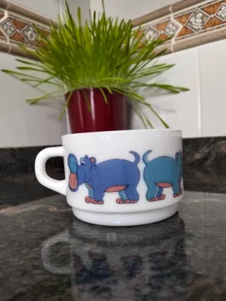 Taza arcopal hipopótamos