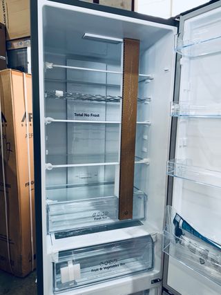 346.Frigorifico Combi Hisense Inox 2x60 Nuevo Tara