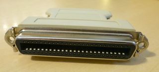 Adaptador SCSI centronics a mini 50 pin macho