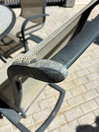 Mesa redonda con 4 sillas de exterior