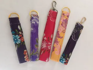 Pack 5 Llaveros Tela Fallera Bordada