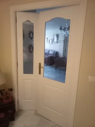 Puertas blancas con cristal