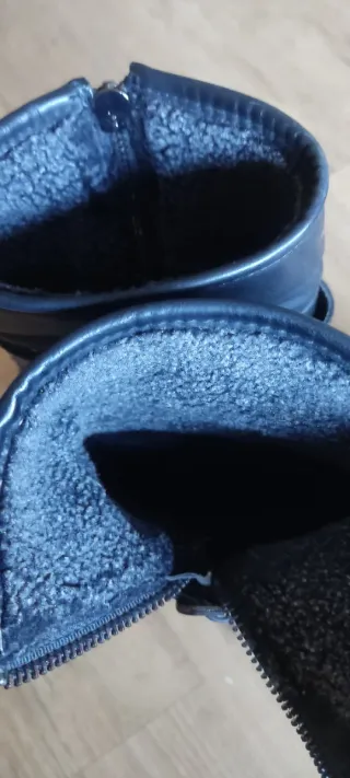 Botas de tacón negras grisáceas