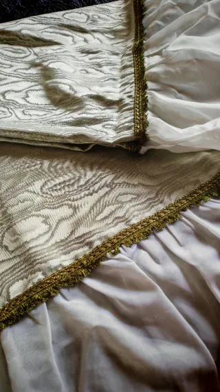 Copriletto matrimoniale con volant