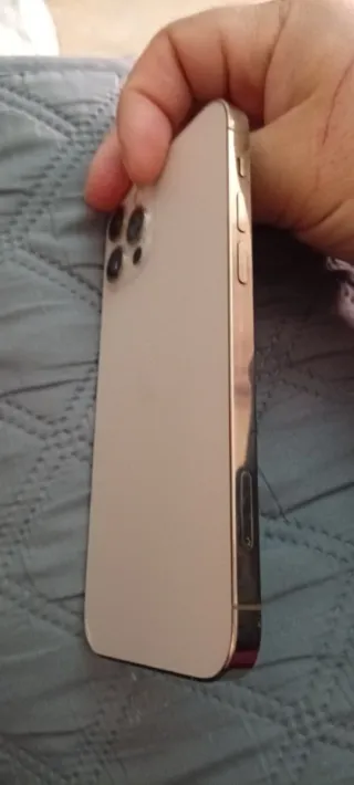 iPhone 12 Pro Dorado