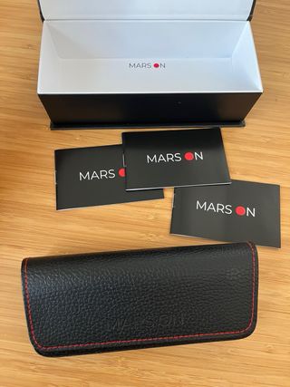 Gafas MARSON negras y rojas. Precio original 125€