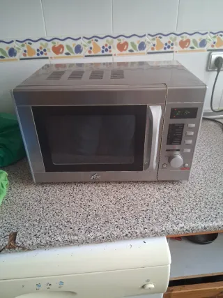 Horno Microondas Plateado
