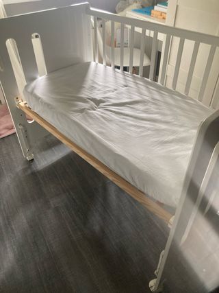 Cuna de bebé con colchón, colecho