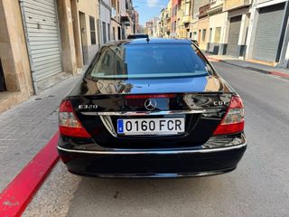 Mercedes-Benz E320 2006
