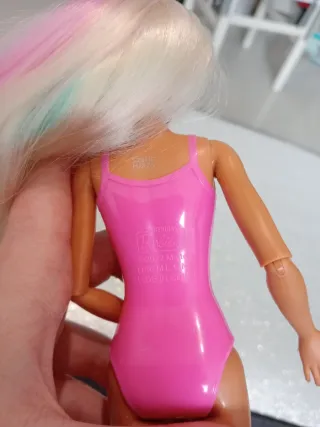 Bambola Barbie Mattel snodabile particolare