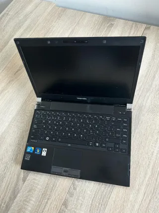 Portátil Toshiba Portege 700