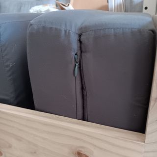 Cama auxiliar plegable con estructura de madera