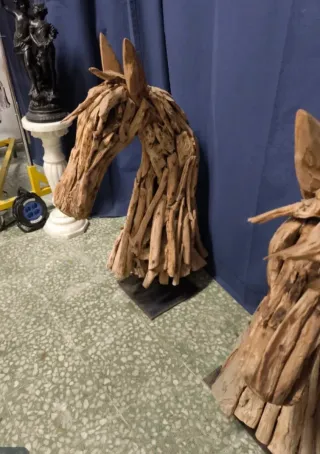 Figuras caballos madera