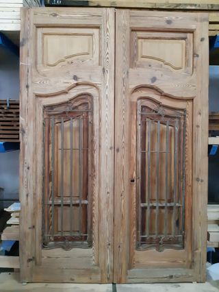 Puerta doble madera 290x210