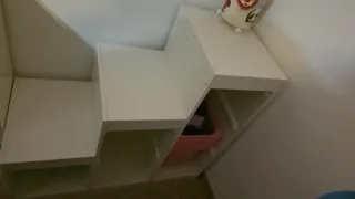 Jyego de Estantería infantil IKEA con 3 cubos rosa