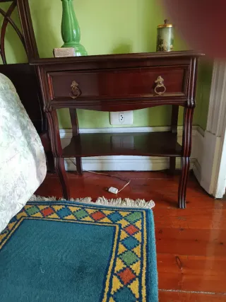 Dormitorio de madera oscura Se aceptan ofertas