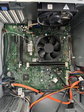 Pc dell i3 4gen 8g ram ssd120g w 11