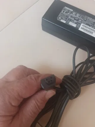 Cargador Toshiba 120W 4 pines
