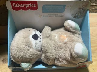 Lote Cuna Kinderkraft Lovi + Nutria Fisher Price