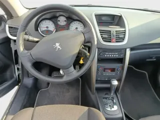 Peugeot 207 2010