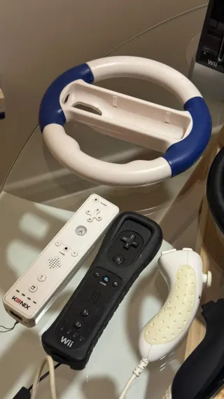 Lote Consola Wii Negra + Accesorios