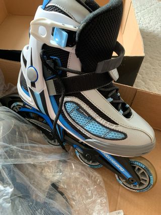 Patines Boomerang Talla 39-40. Nuevos en caja