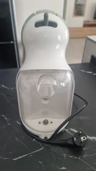 Cafetera Dolce Gusto Blanca y Gris