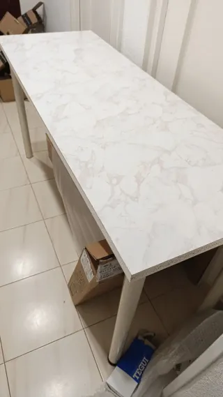 Escritorio efecto mármol