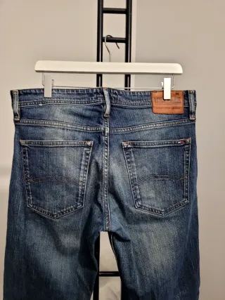 Jeans Tommy Hilfiger Azules Desgastados