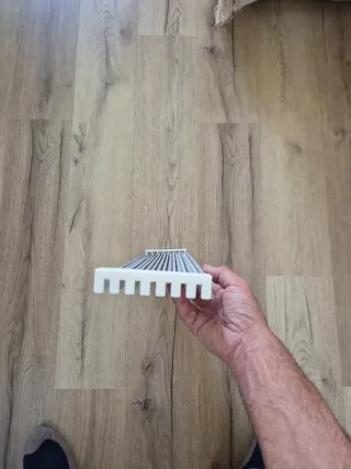 Rejilla ventilación nevera-horno blanca