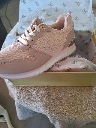 Zapatillas deportivas rosas