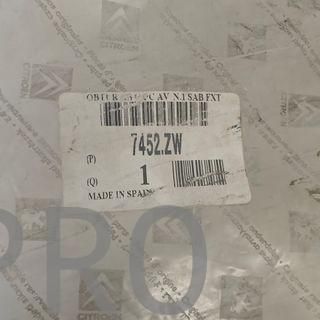 REJILLA PARACHOQUE FRONTAL DERECHA PEUGEOT 207