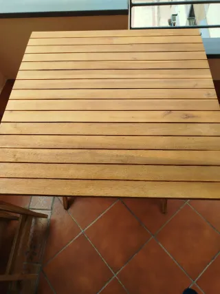 Conjunto mesa y 4 sillas madera de acacia