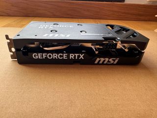 Tarjeta Gráfica RTX 5060 NVIDIA 8G Shadow 2X OC