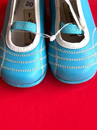 ZAPATOS MANOLETINAS DE PIEL NUEVAS