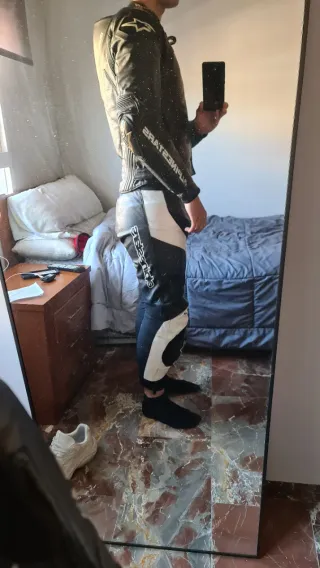 Mono Alpinestars Talla 50