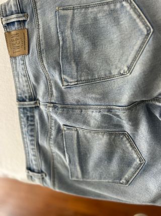 Pantalón vaquero azul claro