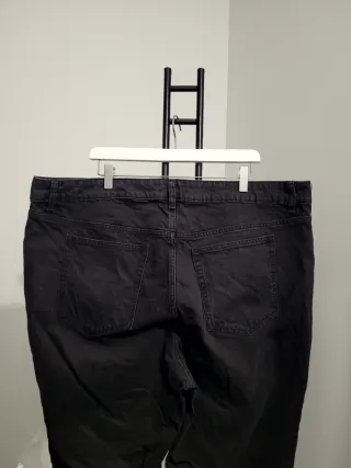 Pantalones vaqueros negros anchos
