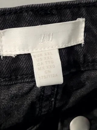 Pantalones vaqueros negros anchos