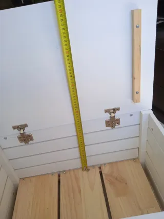 Baúl de madera blanco