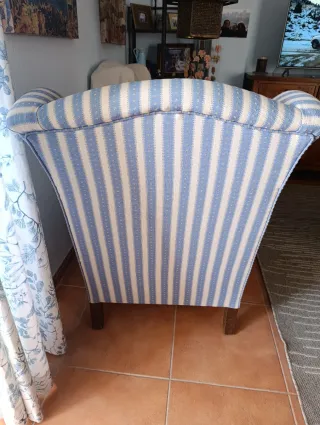 Sillón orejero rayas azul y beige