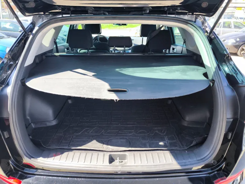 Hyundai Tucson 1.7 CRDI BD Tecno Sky Safe 4x2 2016, foto 18