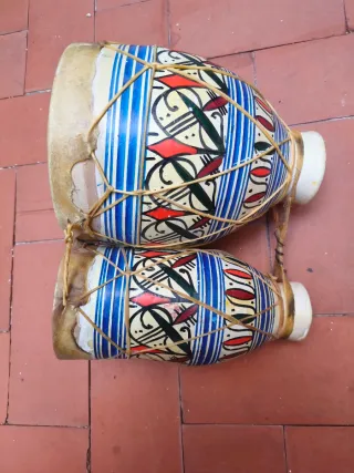 Timbal antiguo decorado