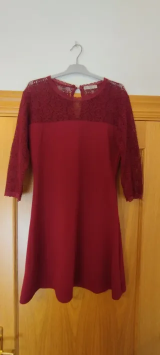 Vestido granate encaje manga 3/4