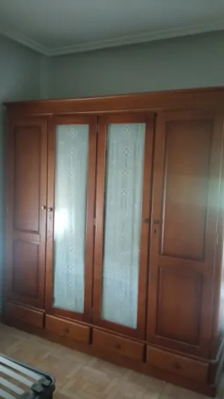 Armario ropero de pino