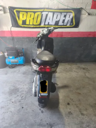 Yamaha Neos 2T Scooter