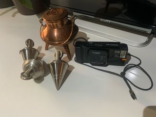 Lote antiguo: Cámara Canon y Cazo Cobre